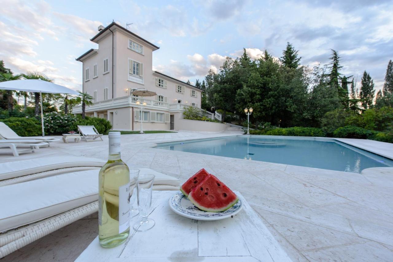 Villa Rinaldi Монтеспертоли Экстерьер фото