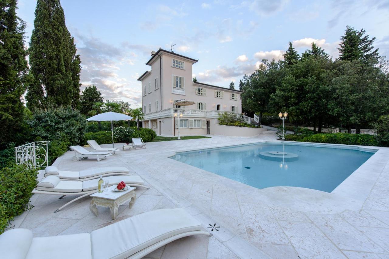 Villa Rinaldi Монтеспертоли Экстерьер фото